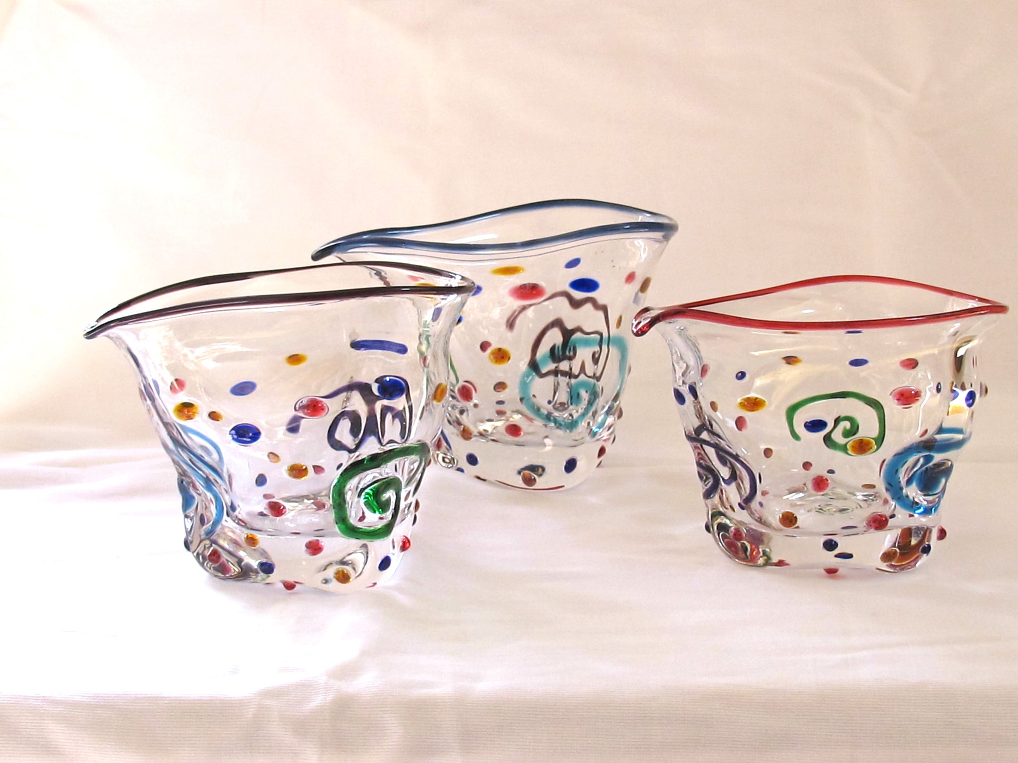 ジュエリー　片口（口巻き黒）