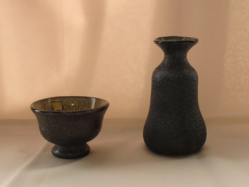 ガラス黒薩摩　桜島灰銀箔金彩　冷酒用徳利と盃揃え（徳利×1、盃×1） 限定一点モノ