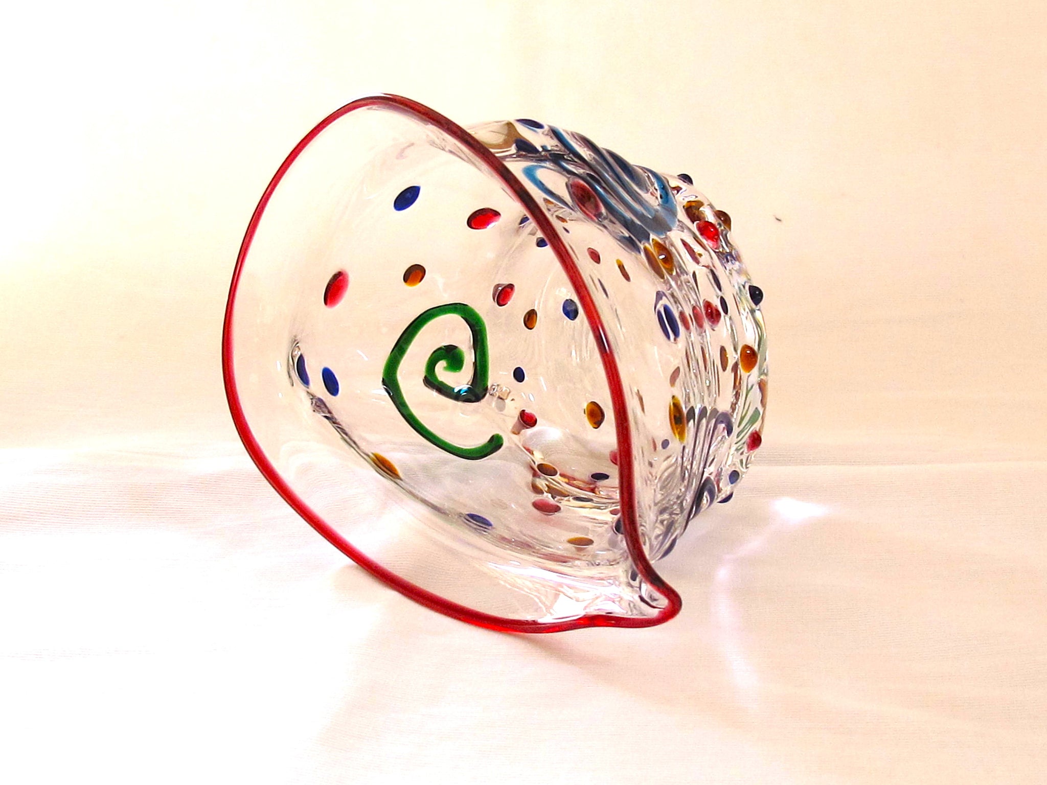 ジュエリー　片口（口巻き赤）