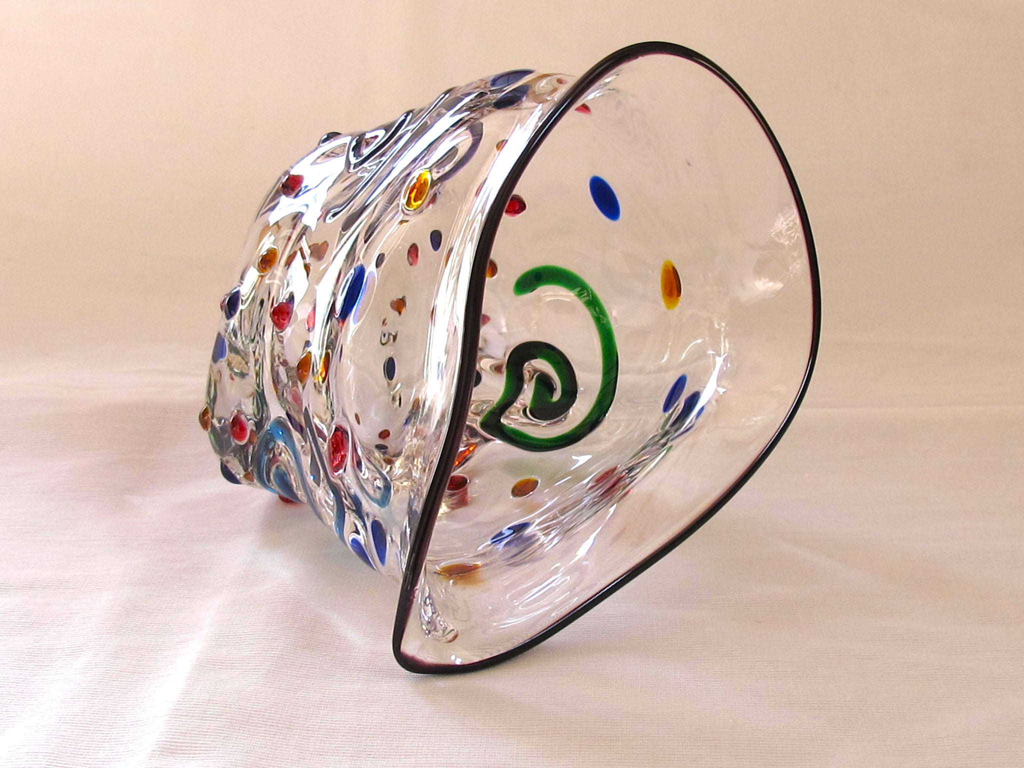 ジュエリー　片口（口巻き黒）